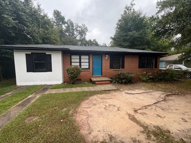 Building Photo - 204 Ravenwood Way