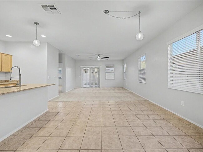 Building Photo - 7441 Via Casa Elegante