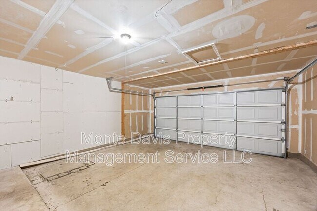 Building Photo - 336 Celery Loop