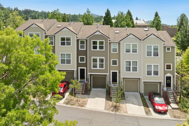 Primary Photo - 2732 NW Kennedy Ct