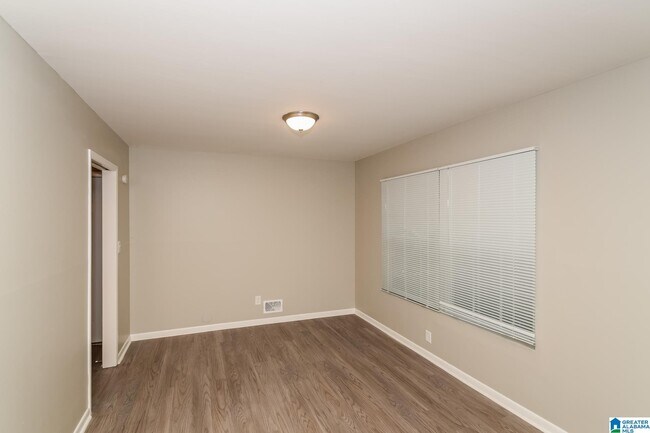 Building Photo - 2421 Etowah St