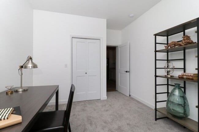 Building Photo - Save $1,000 off your security deposit AND ...