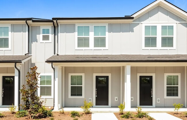 Building Photo - 228 River Rock Dr