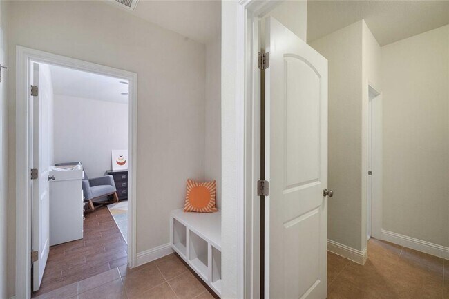 Building Photo - 3446 De Torres Cir