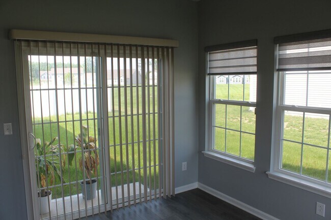 Building Photo - Beautiful Ranch in a popular Avon Community!