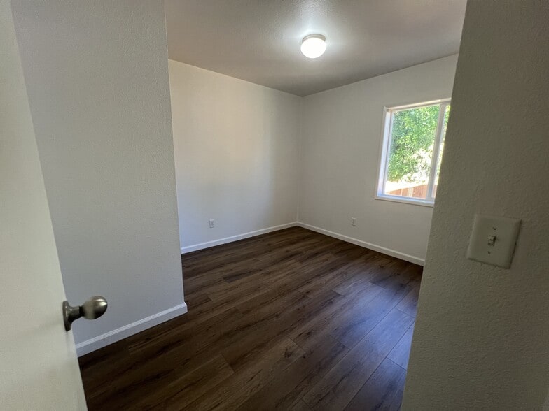 Building Photo - 8183 Wachtel Way