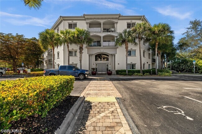 Building Photo - 1100 Pine Ridge Rd