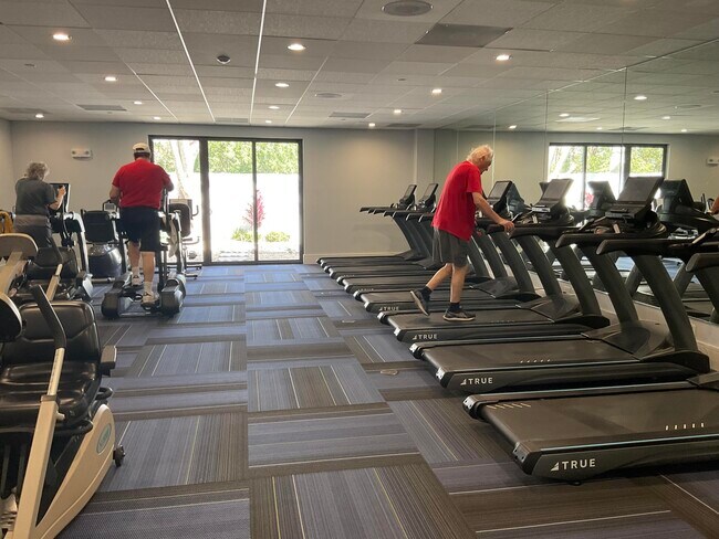 Building Photo - 14475 Strathmore Ln