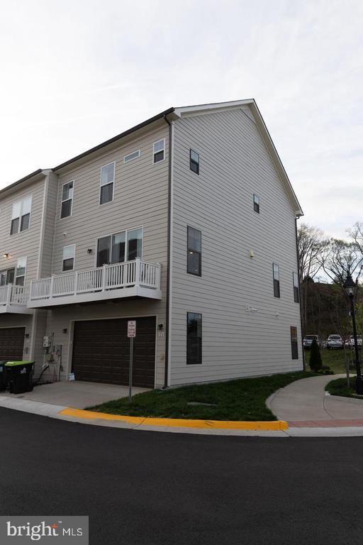 Building Photo - 128 Kinross Ln