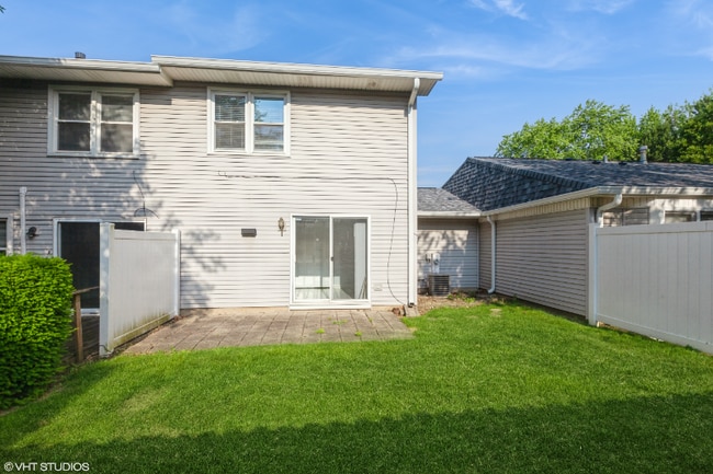 Building Photo - 444 Degas Cir