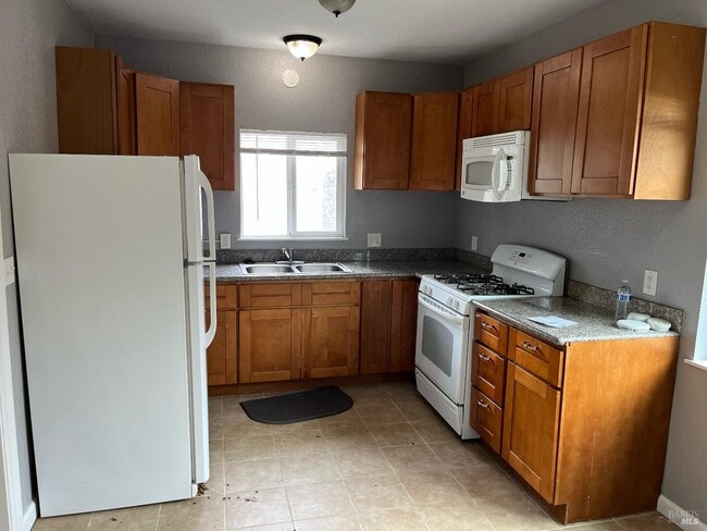 Building Photo - 1717 Sutter St