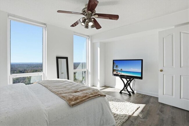 Building Photo - 2870 Pharr Ct S Northwest