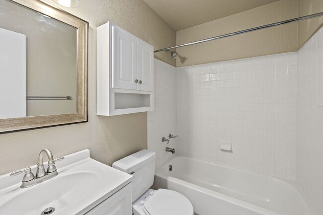Building Photo - Convenient, Comfortable, and Close to Fort Carson and I-25! – 3BR Tri-Level in Colorado Springs!