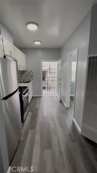 Building Photo - 1032 Normandie Ave