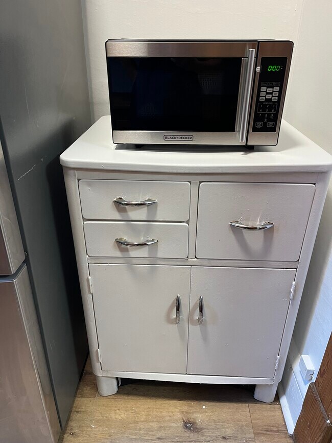 SNACK & POPCORN CENTER - 32 E Northwood Ave