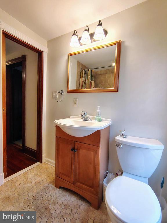 Building Photo - 518 Brunswick St