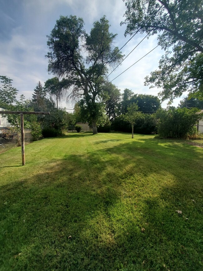 Building Photo - 3408 3rd Ave S