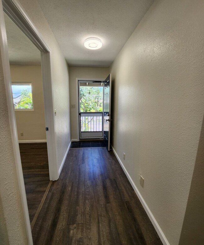 Building Photo - 2/1 Cottage in North Kihei