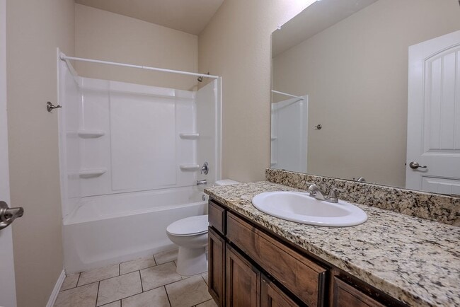 Building Photo - 7 Glass Ranch Rd