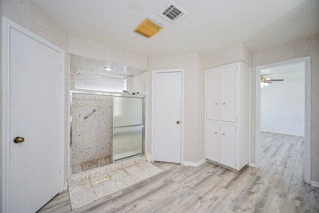 Building Photo - 7735 Quail Meadow Dr