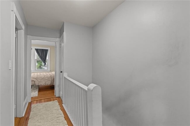 Building Photo - 44 Bedlow Ave