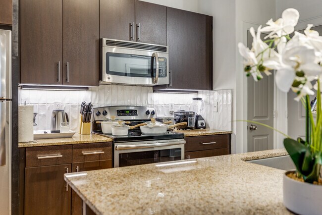 Building Photo - 1221 Legacy Dr