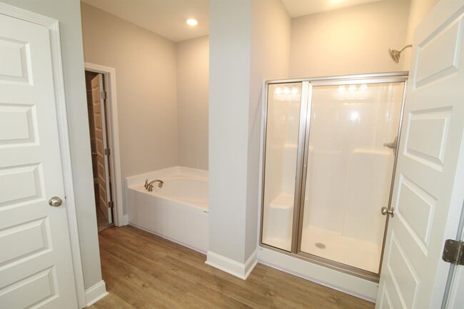 Building Photo - 512 Belmont Ave