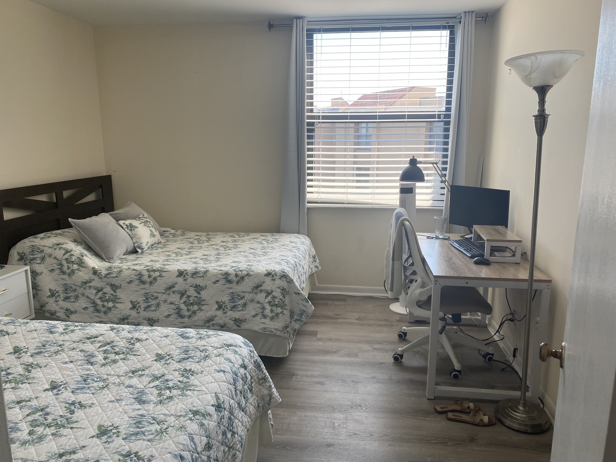 Building Photo - 950 Egret Cir