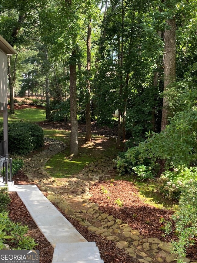 Building Photo - 459 Atlanta Country Club Dr