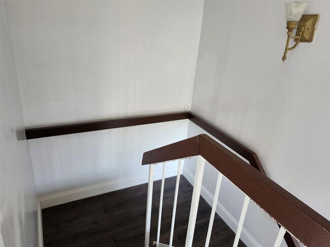 Building Photo - 2944 E Missionwood Ln