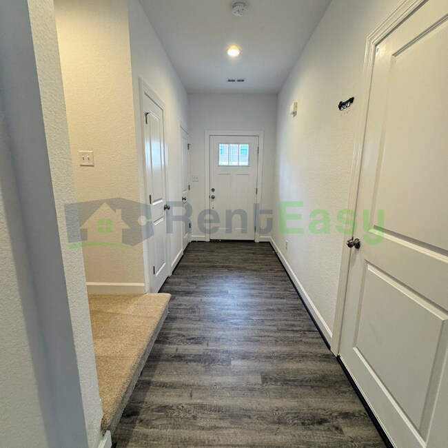 Building Photo - 2414 Trafton Pl