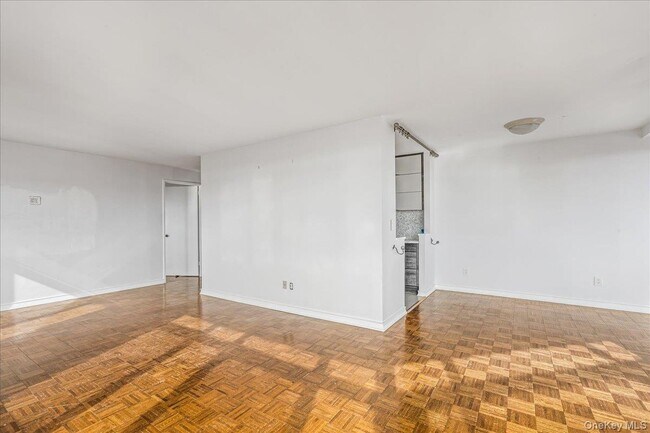 Building Photo - 112-01 Queens Blvd