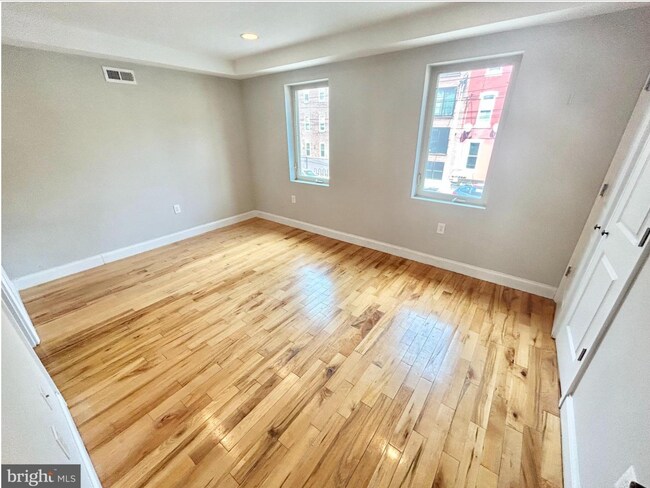 Building Photo - 426A N 40th St