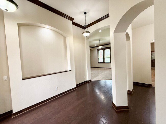 Building Photo - 4321 Carrington Ct
