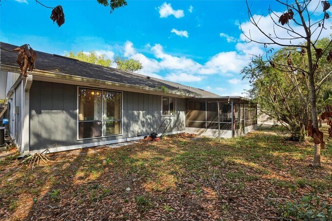 Building Photo - 700 Sunbury Ct