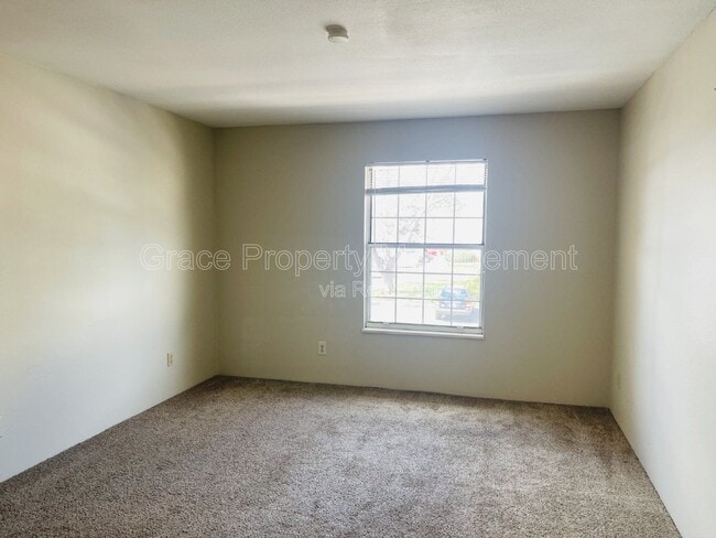 Building Photo - 3318 S Ammons St
