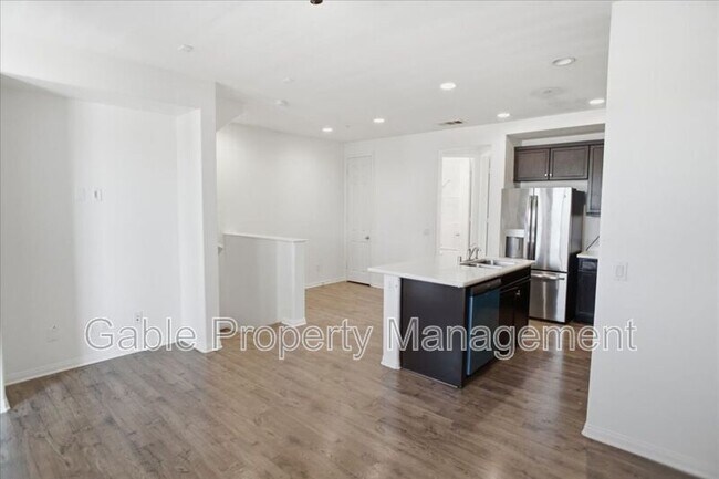 Building Photo - 14854 Nordhoff St