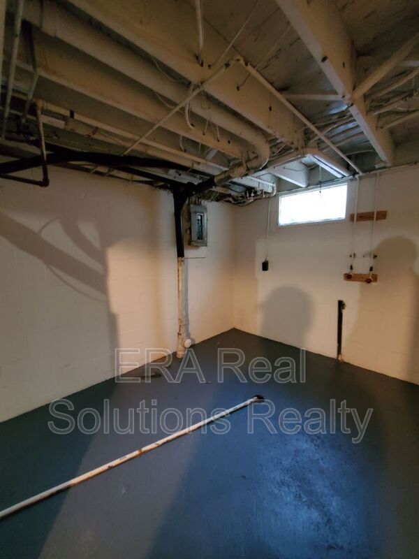 Building Photo - 2269 Courtright Rd