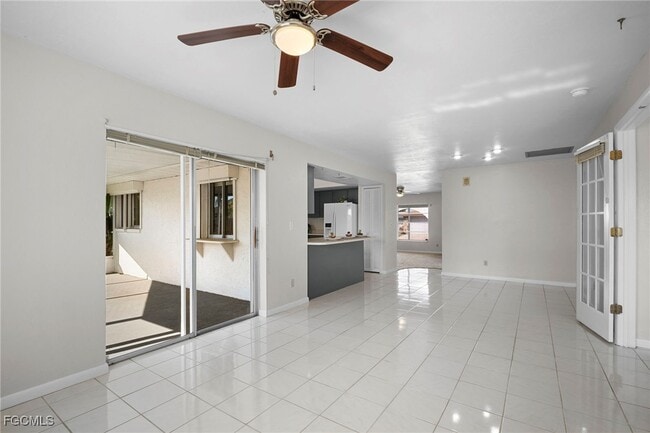 Building Photo - 9721 Deerfoot Dr