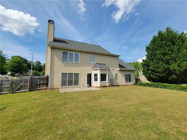 Building Photo - 800 Middlebrooke Bend
