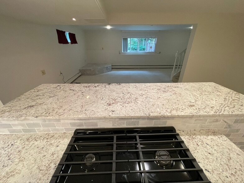 Building Photo - 24 Forest Hills Dr