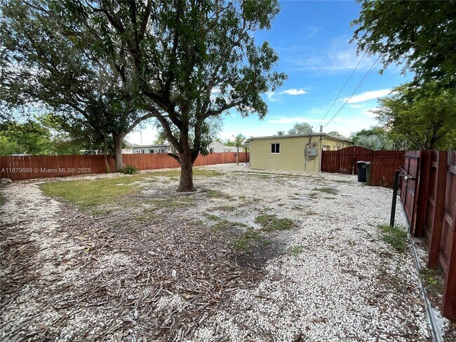 Building Photo - 385 NW 129th St