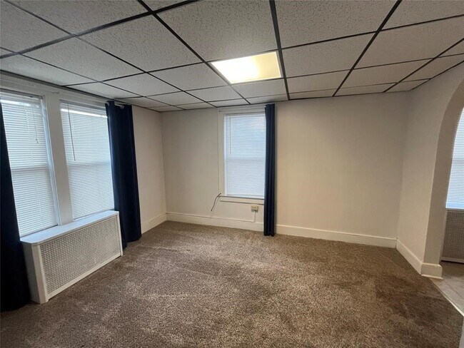 Building Photo - 3300 E Main St