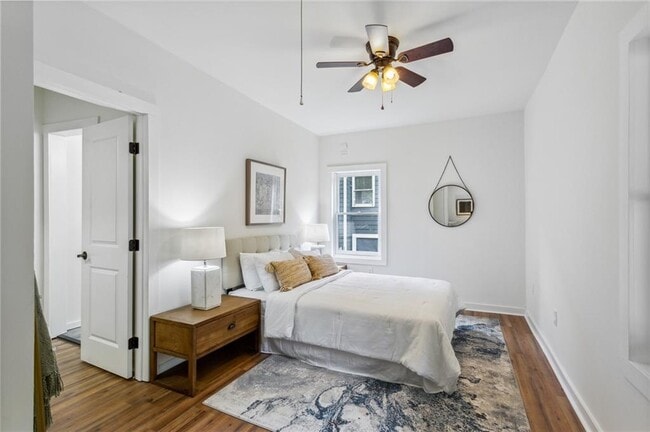 Building Photo - 698 Garibaldi St SW