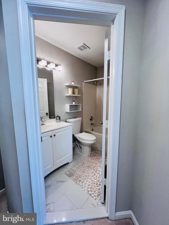 Building Photo - 46375 Pryor Square