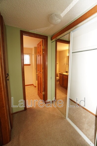 Building Photo - 5474 W Canyon Trail