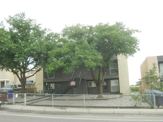 Primary Photo - 13000 Constitution Ave NE