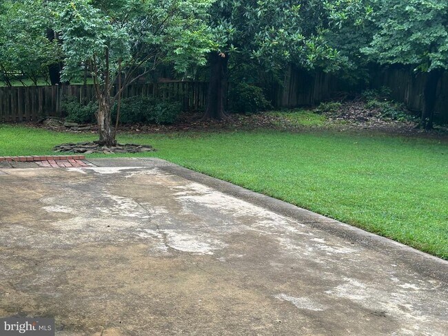 Building Photo - 2505 Rocky Branch Rd