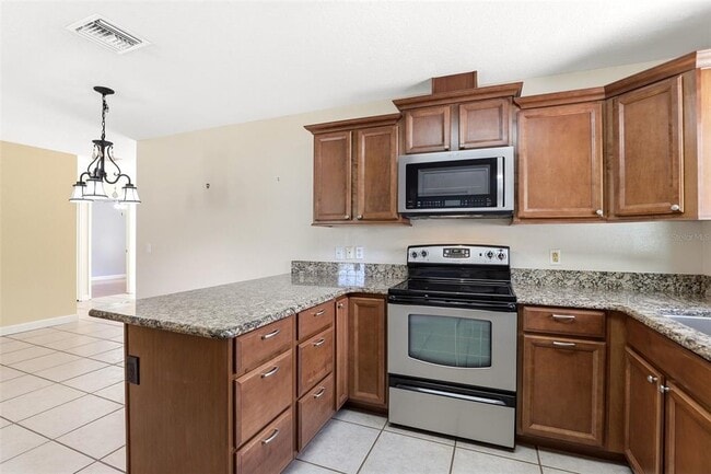 Building Photo - 125 W 5th St