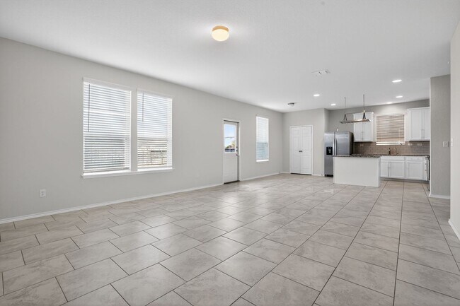 Building Photo - 4 Weeks Free!!! Beautiful 3 Bedroom Home in New Braunfels – Spacious Layout & Prime Location!